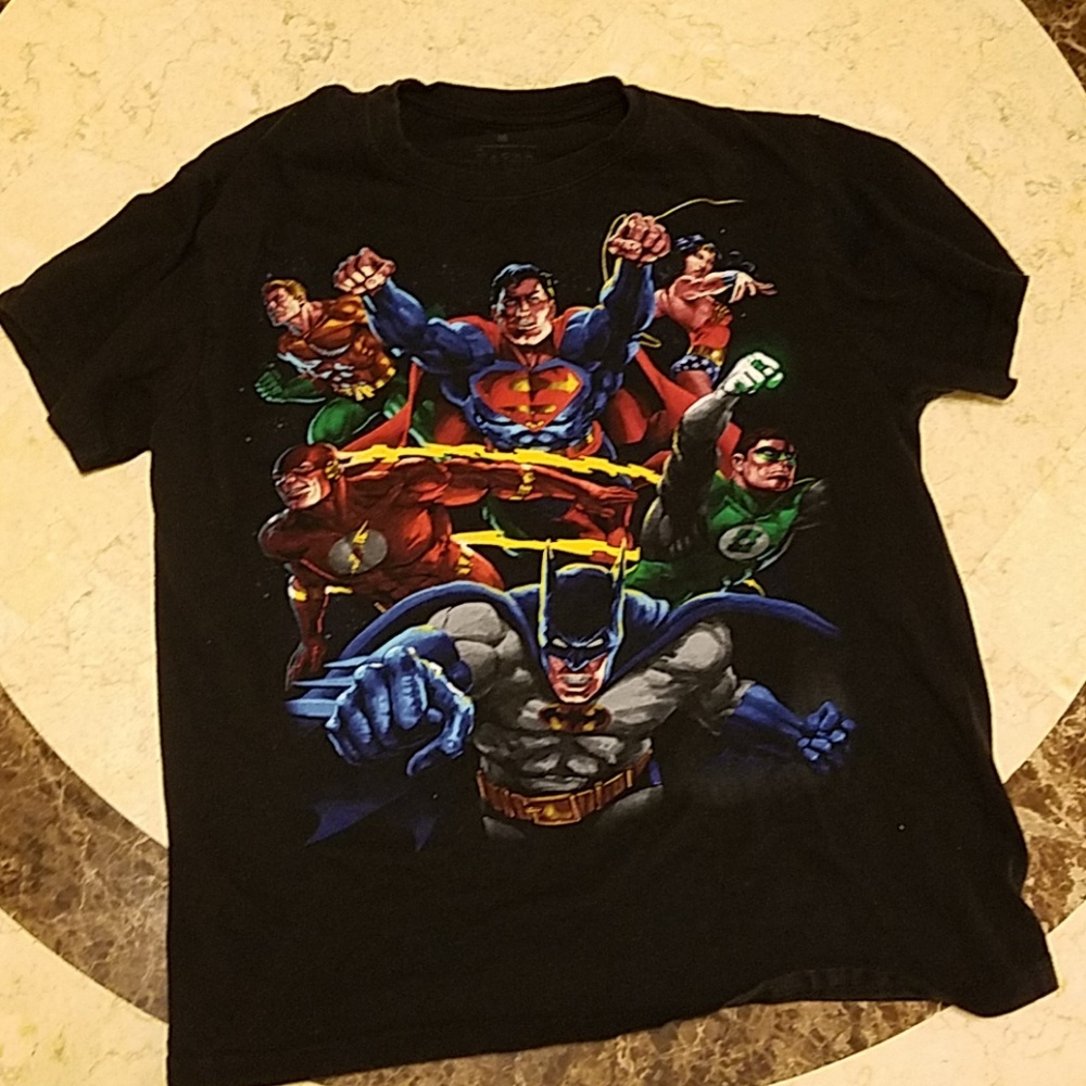 Short sleeve black shirt